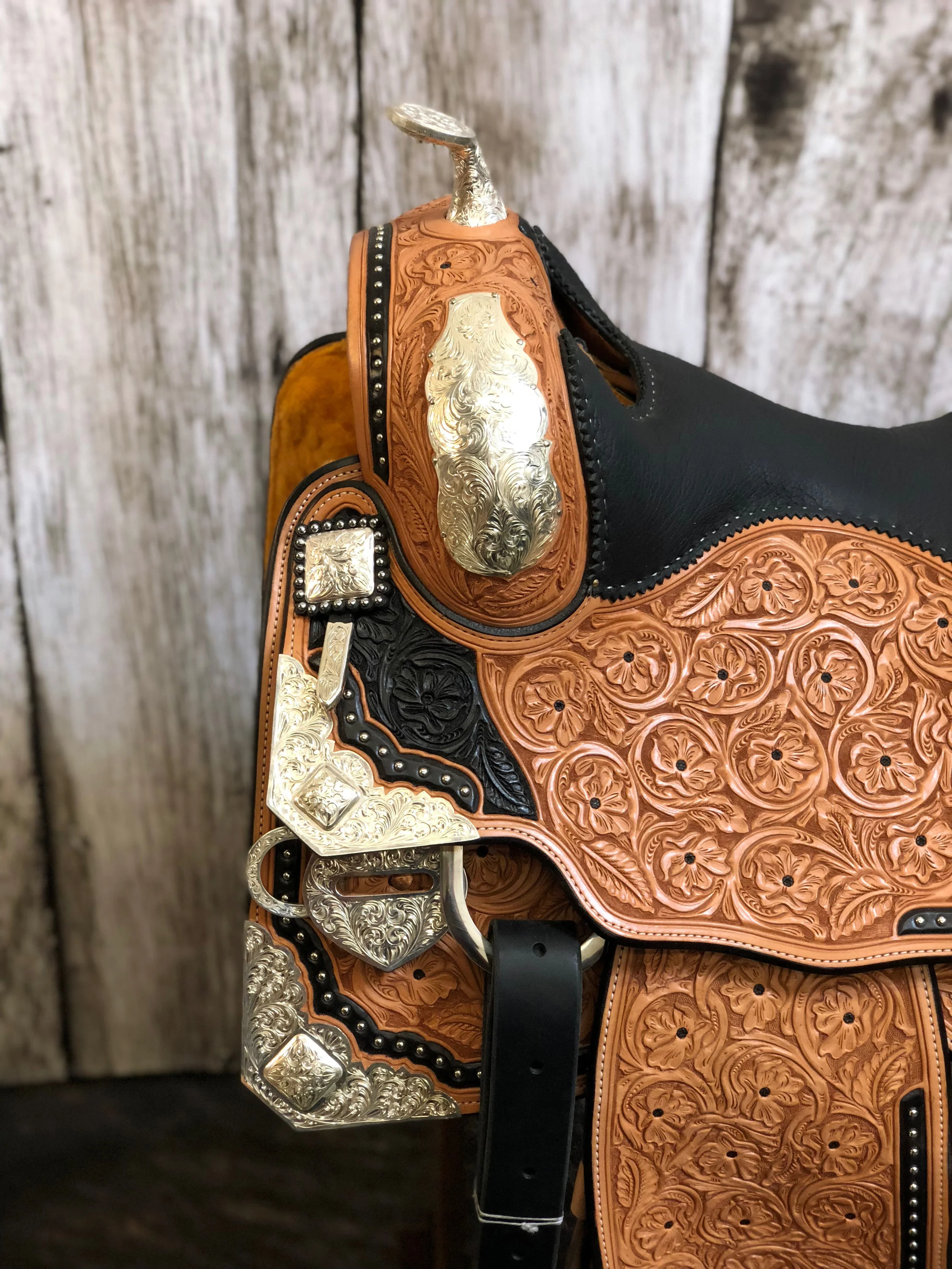 Silver Show Saddle
