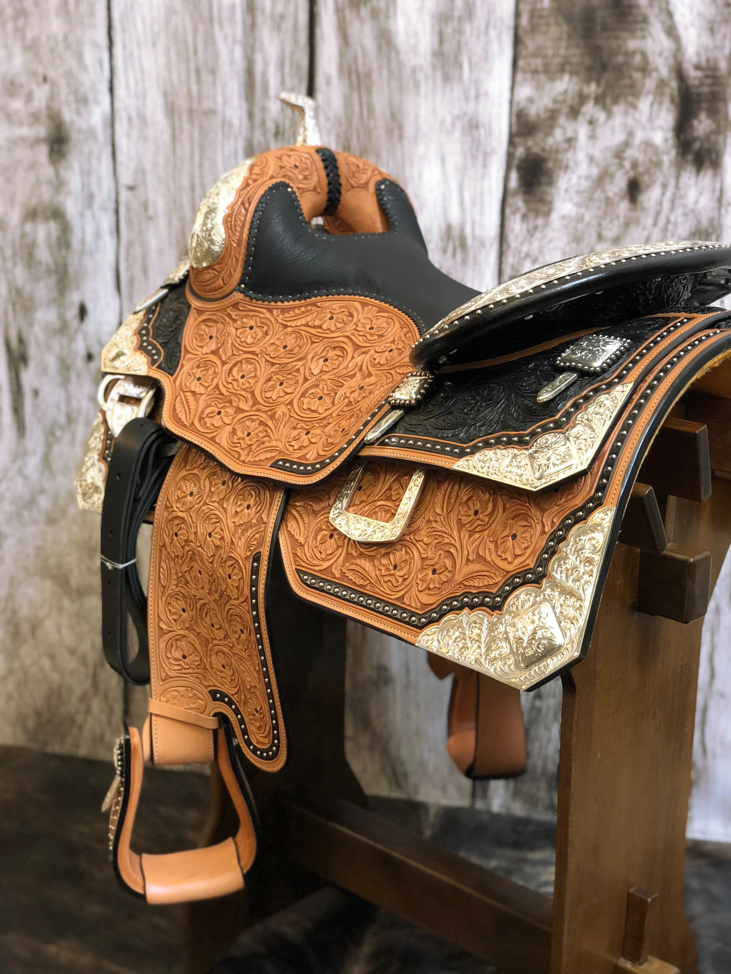 Silver Show Saddle
