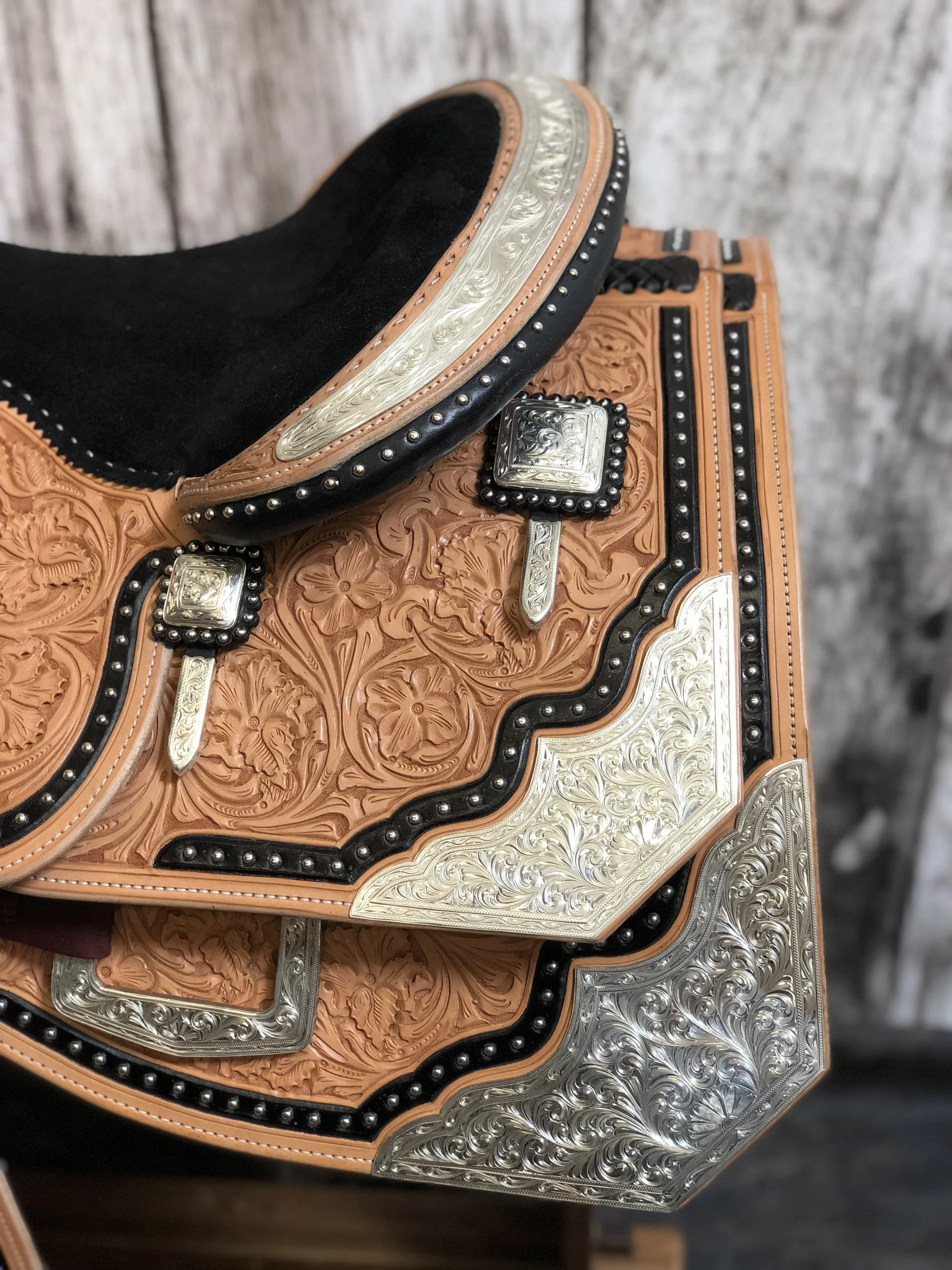 Silver Show Saddle