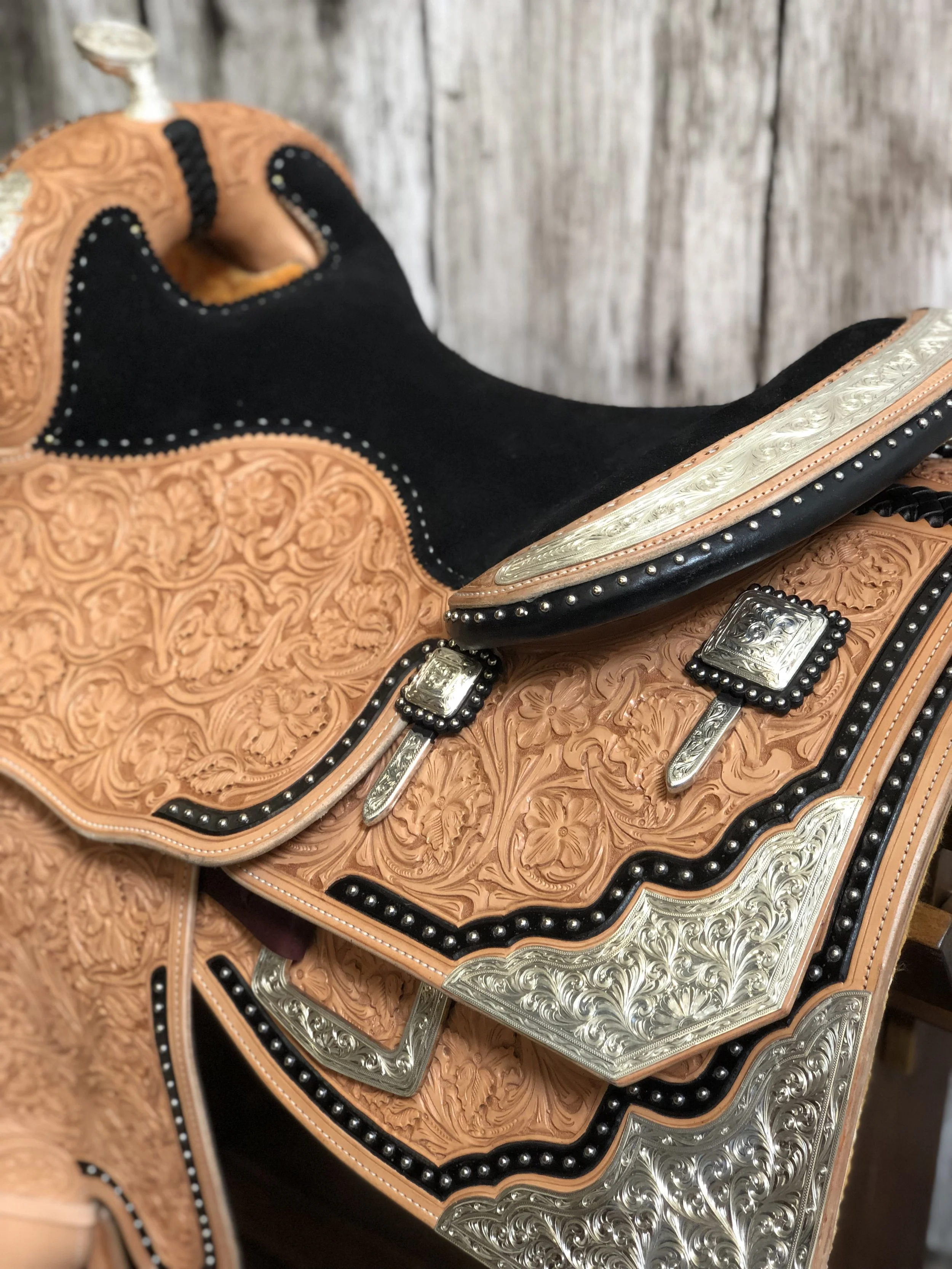 Silver Show Saddle