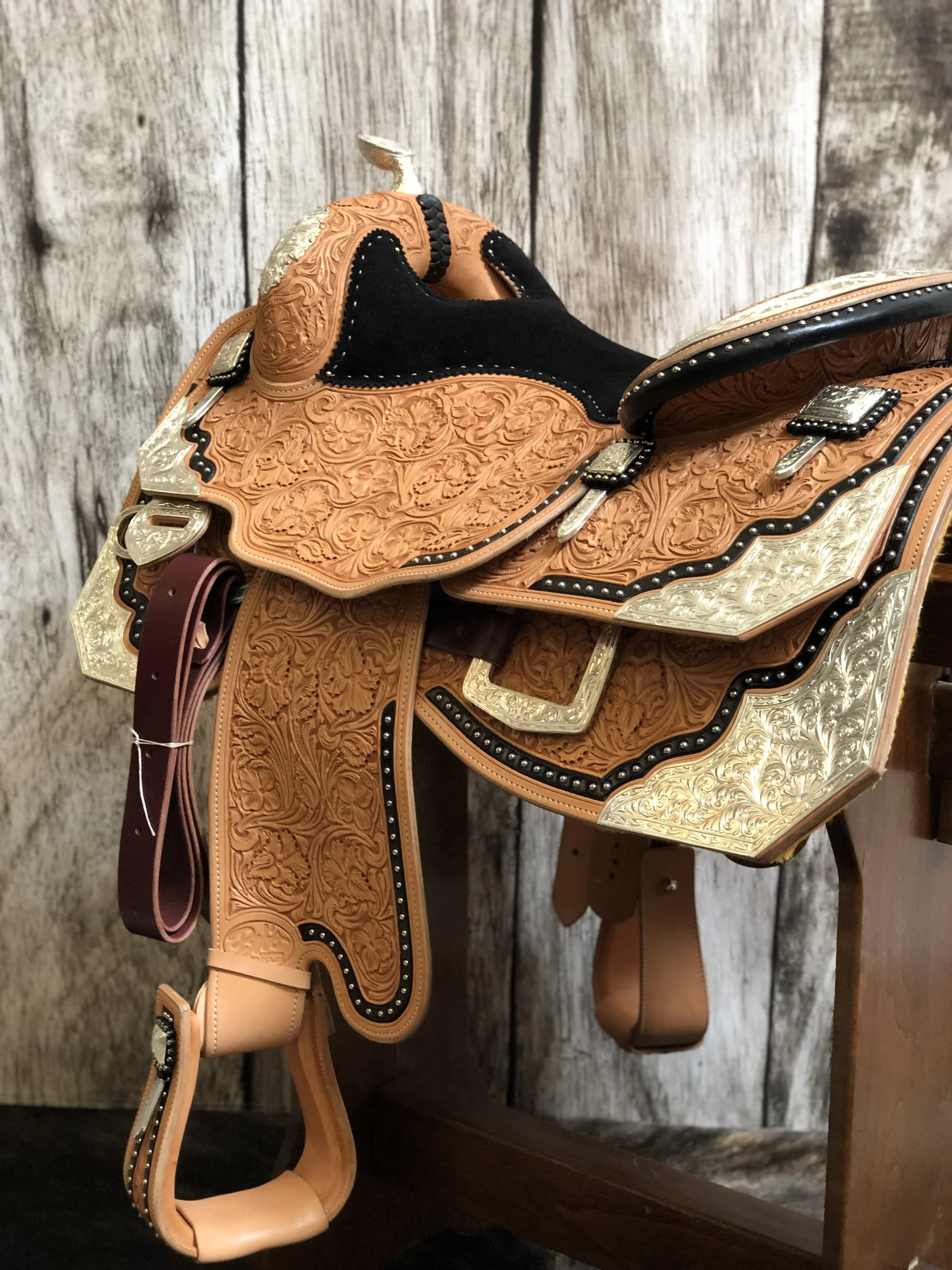 Silver Show Saddle