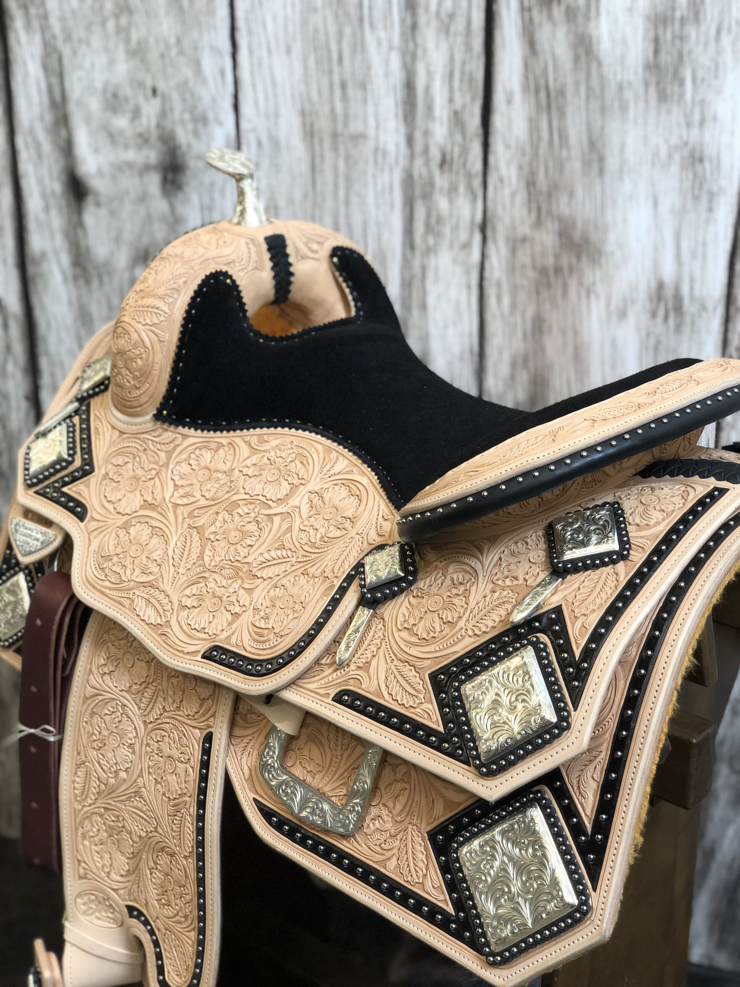 Silver Show Saddle