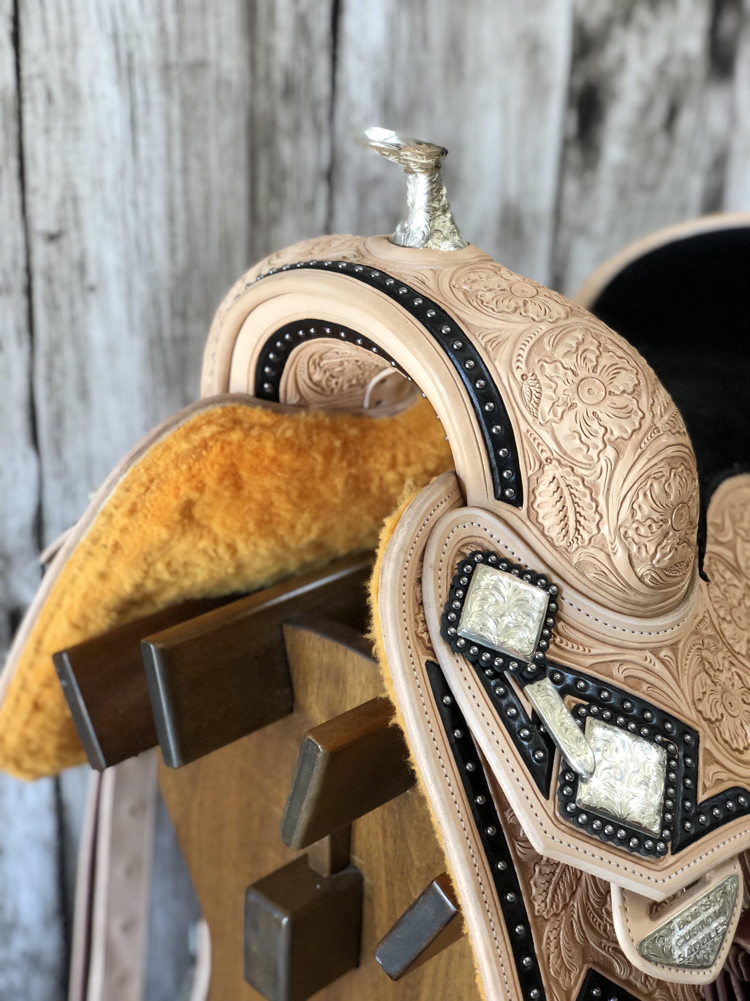 Silver Show Saddle