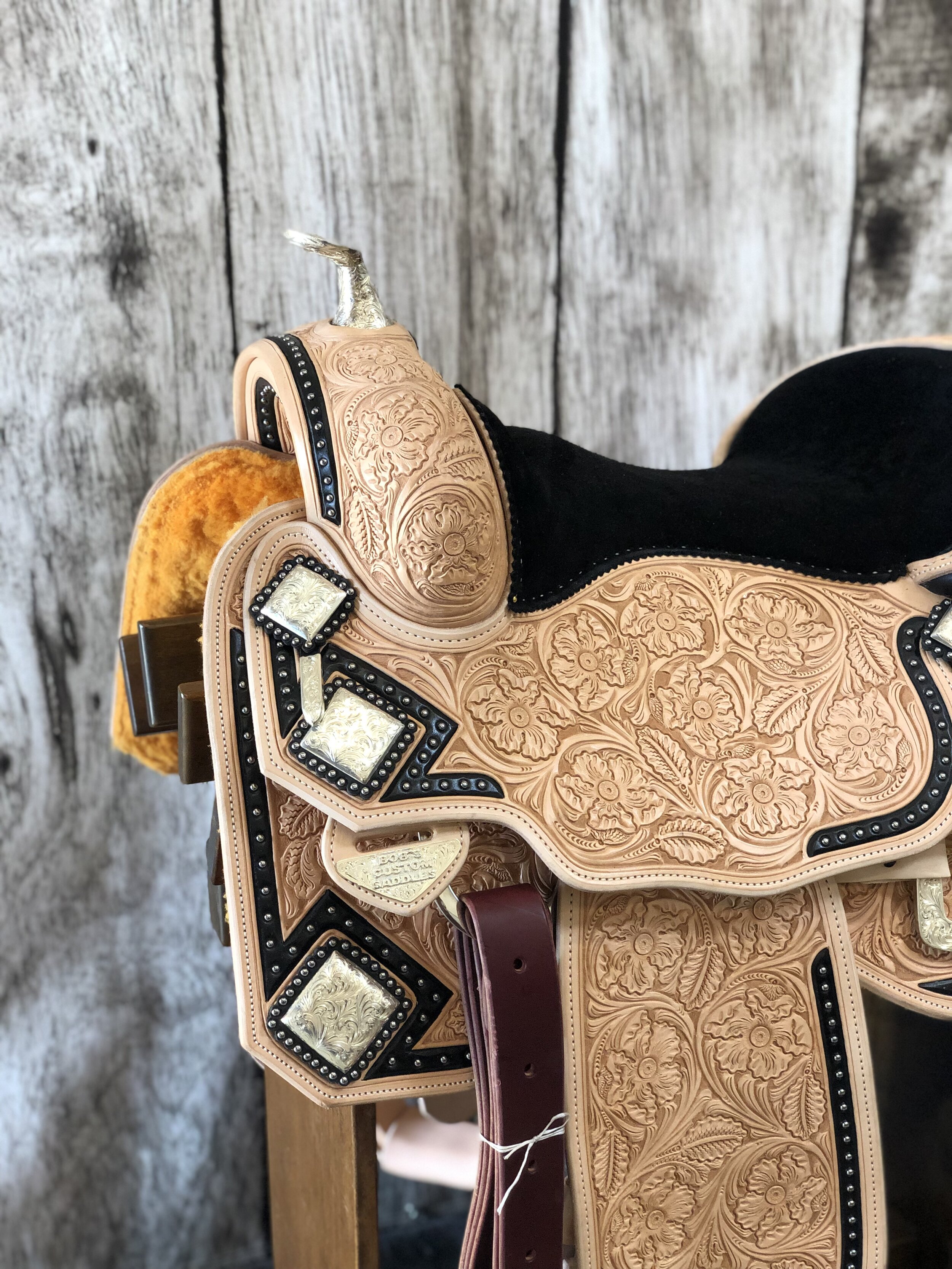 Silver Show Saddle