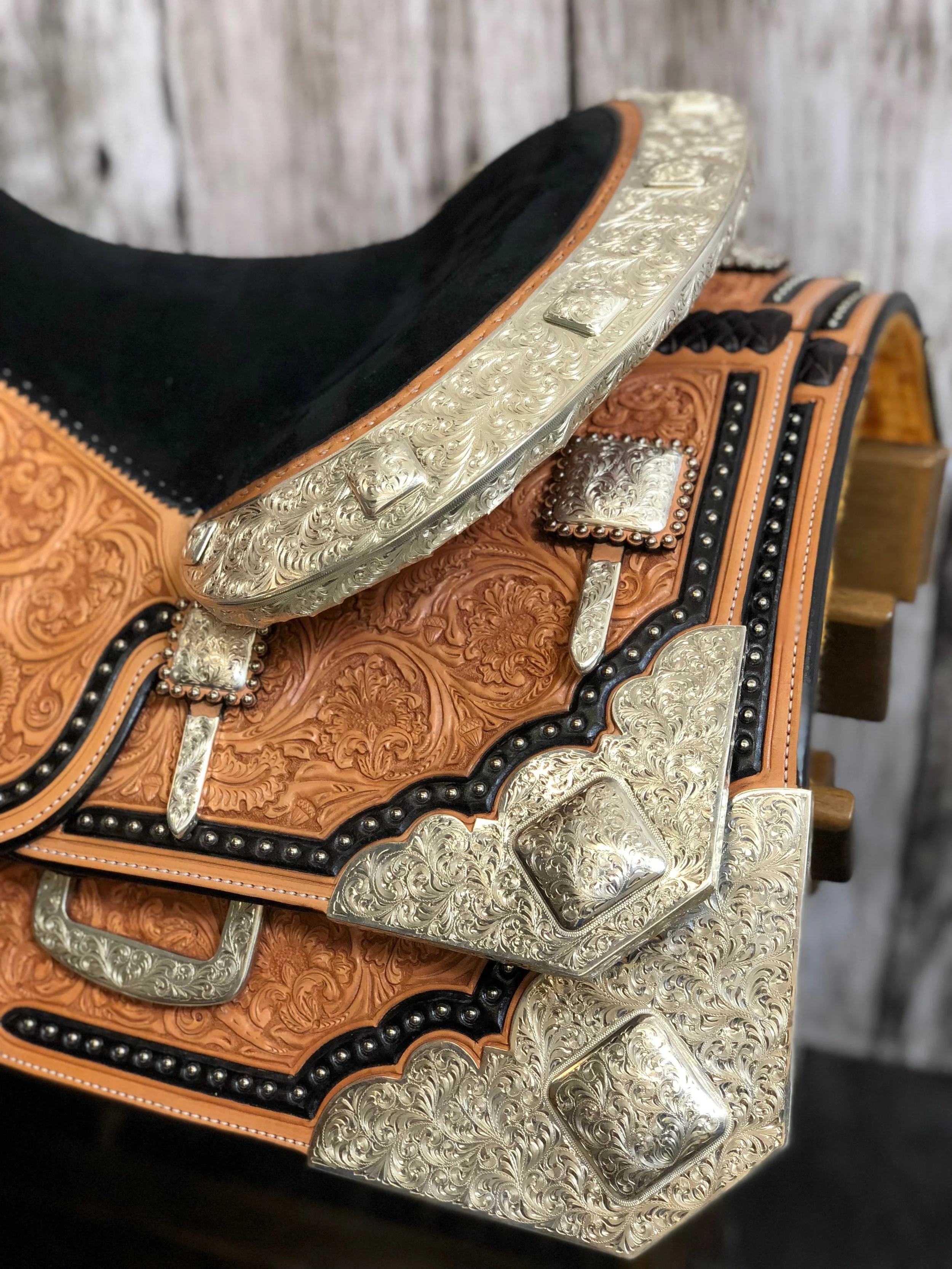 Silver Show Saddle