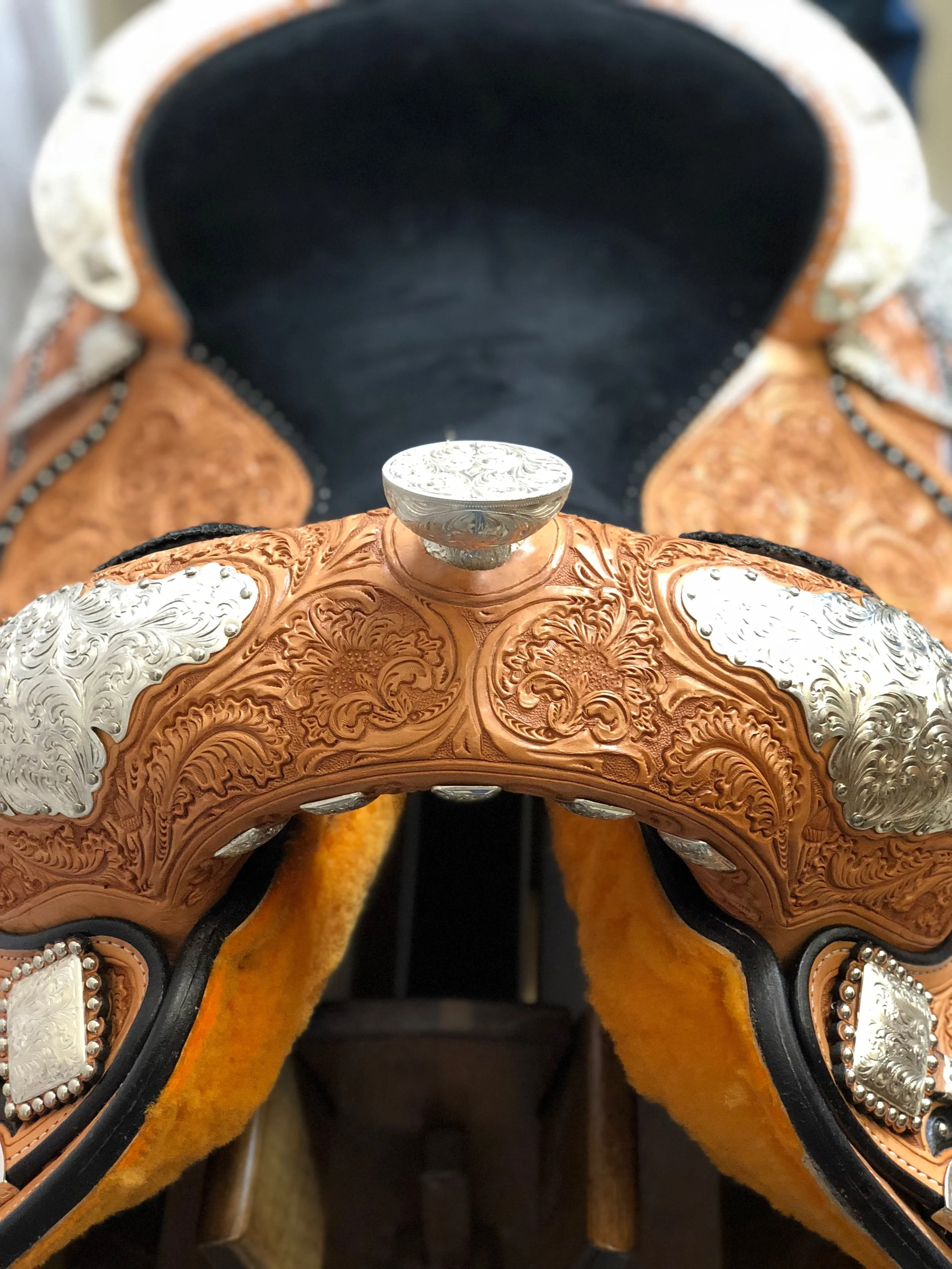 Silver Show Saddle
