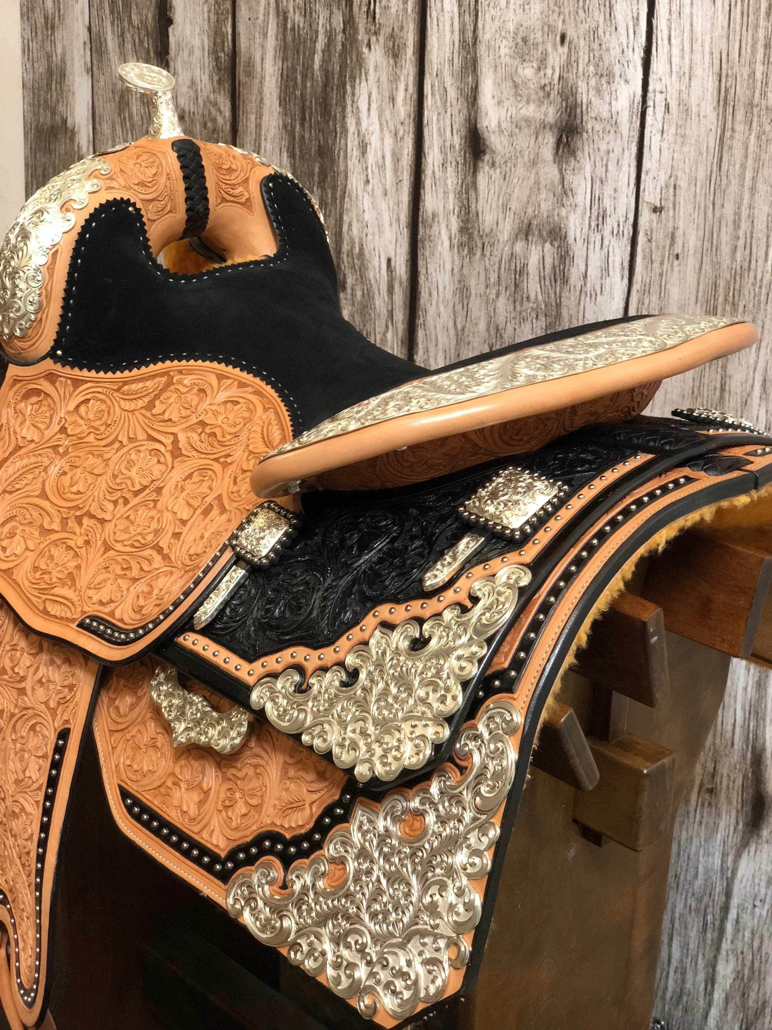 Silver Show Saddle