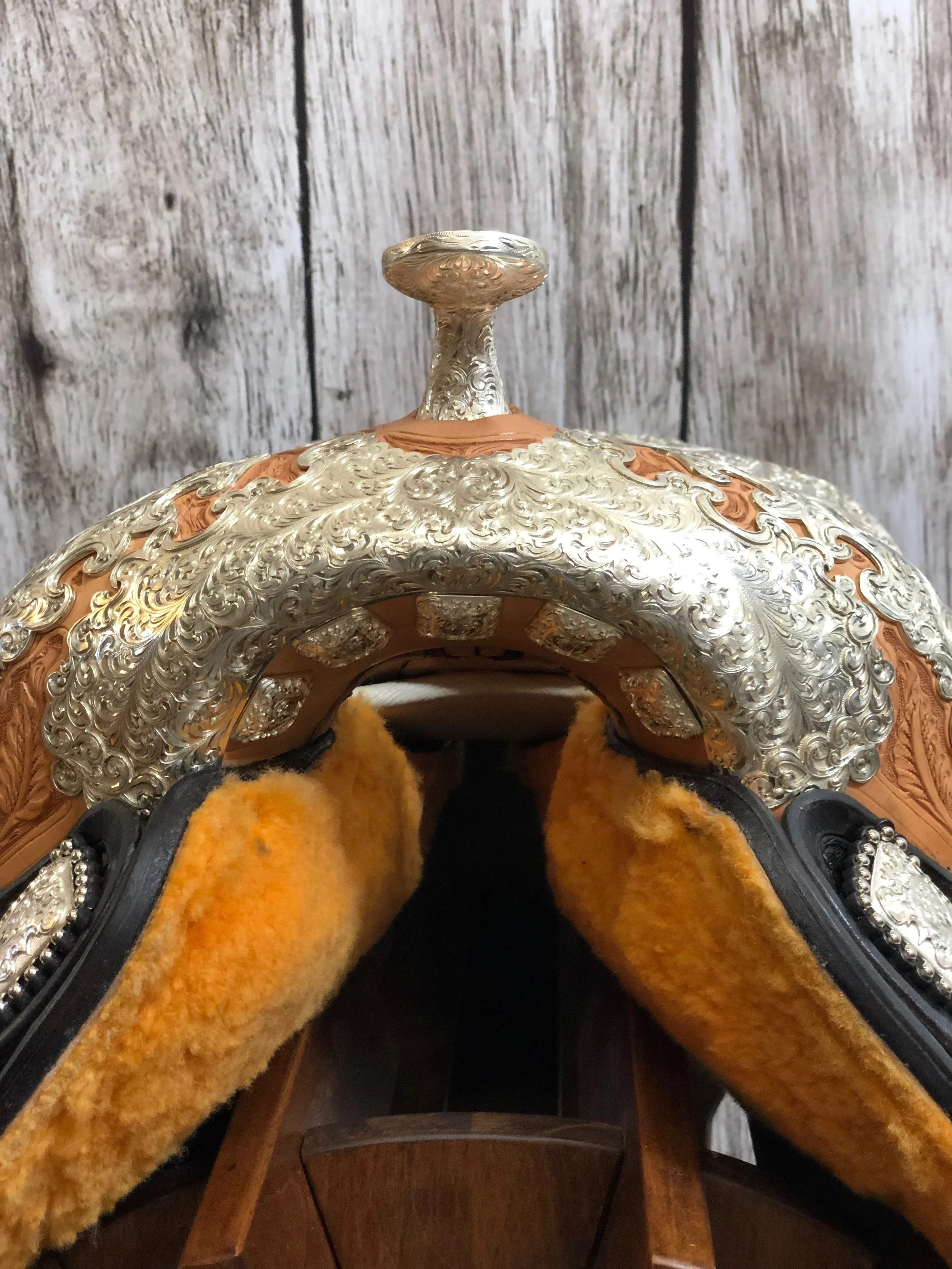 Silver Show Saddle