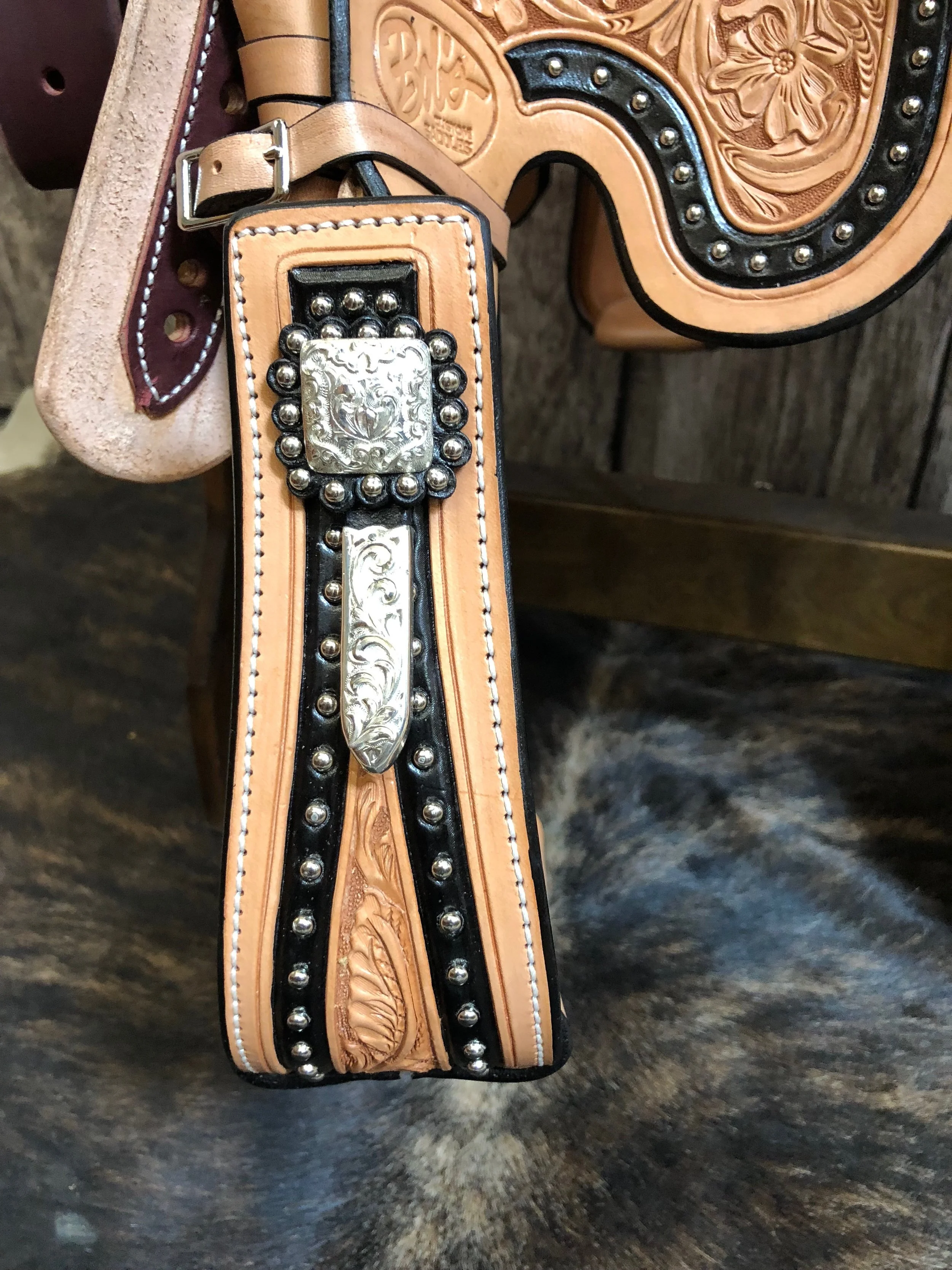 Silver Show Saddle